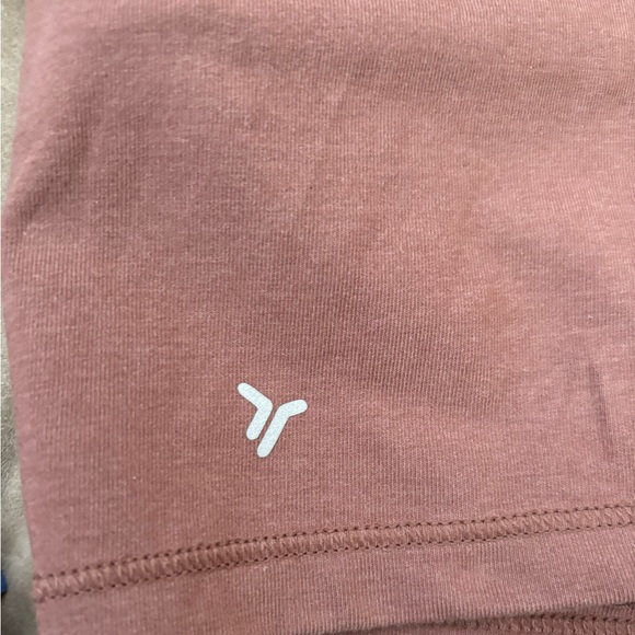 Old Navy Active Power Chill tank top.built in bra EUC - Picture 3 of 3